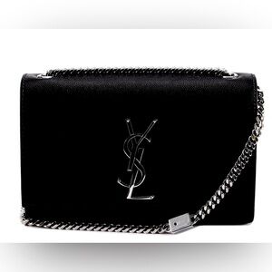 Saint Laurent
Saint Laurent Kate Logo Plaque Small Shoulder Bag